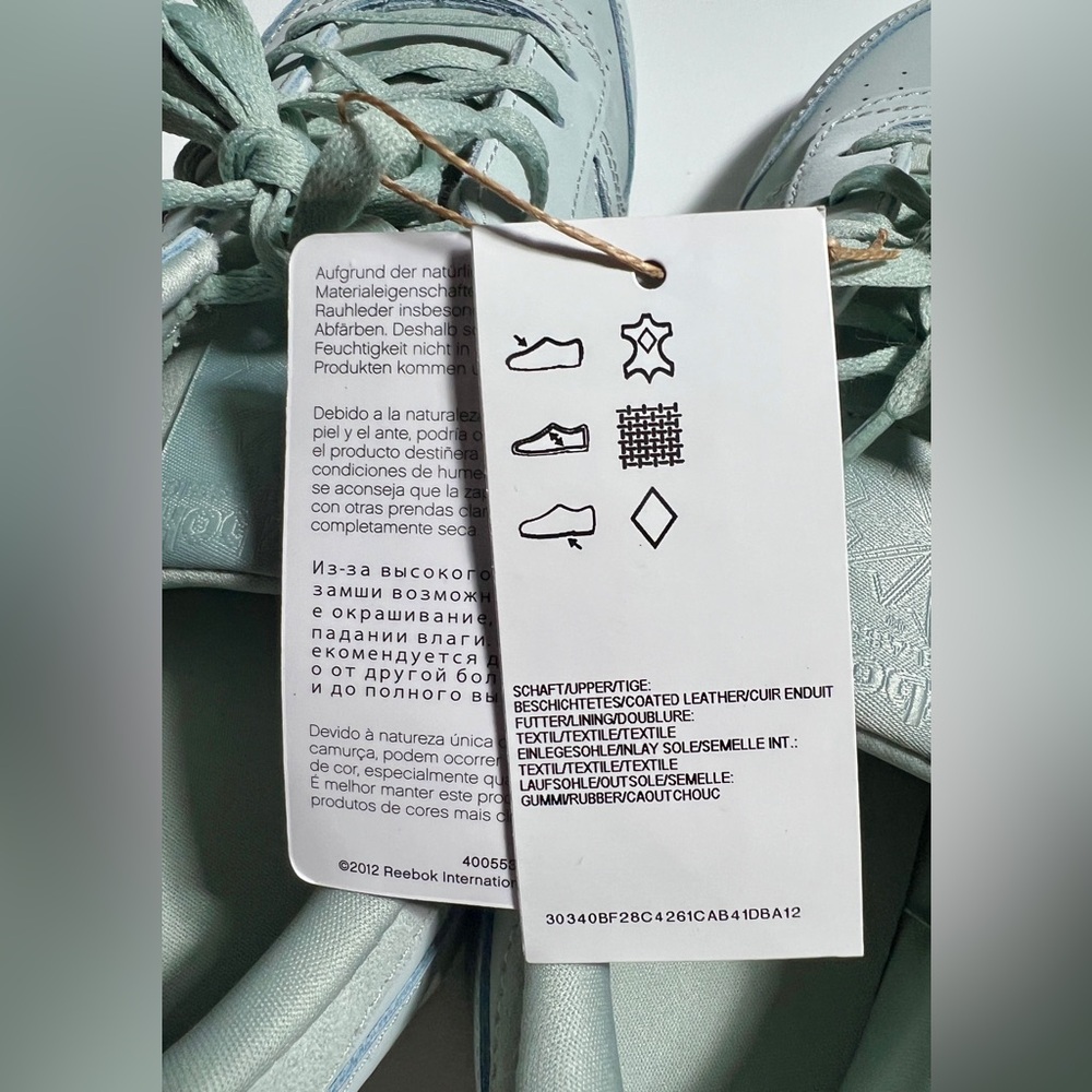 Reebok Classic leather lifestyle sneakers in sea spray green US women’s 8.5 NWT - Picture 8 of 11